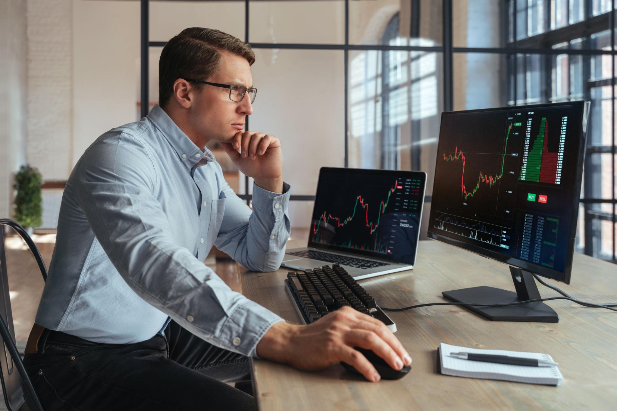 Hedera (HBAR) risks dropping to February lows if $0.08 gives way